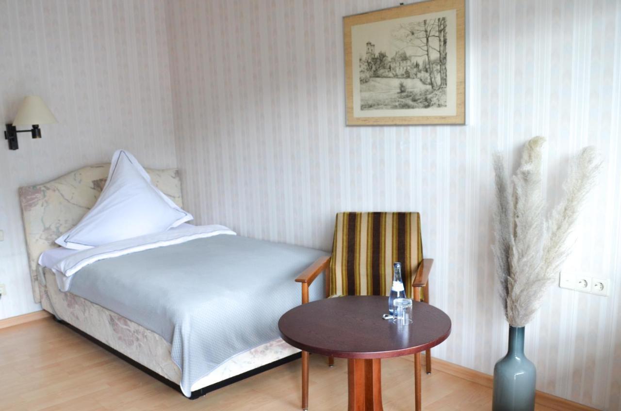 Hotel Harzer Am Kurpark バート・ヘレンアプ エクステリア 写真