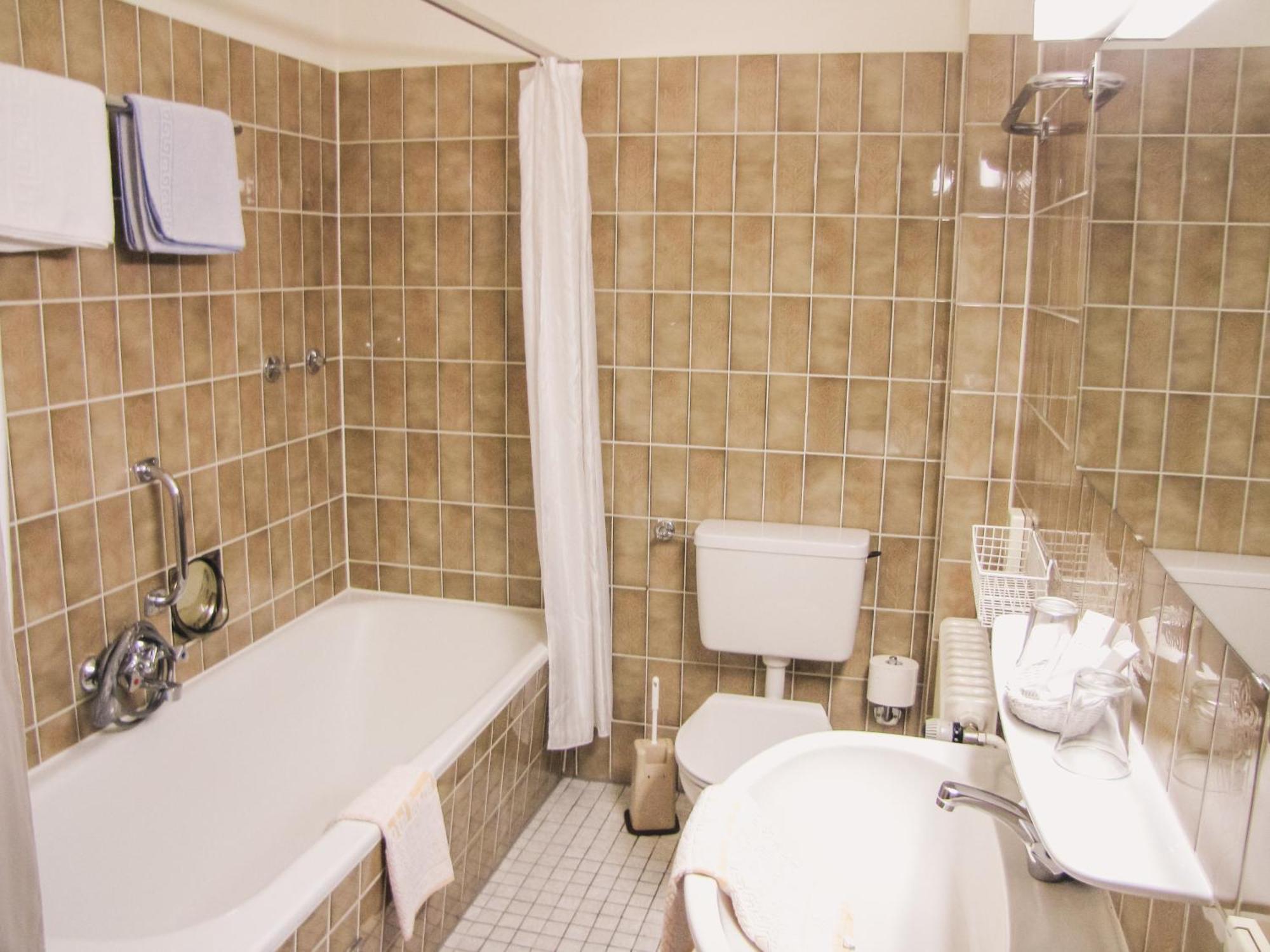 Hotel Harzer Am Kurpark バート・ヘレンアプ エクステリア 写真