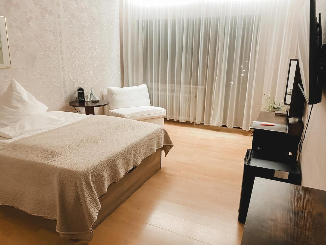 Hotel Harzer Am Kurpark バート・ヘレンアプ エクステリア 写真