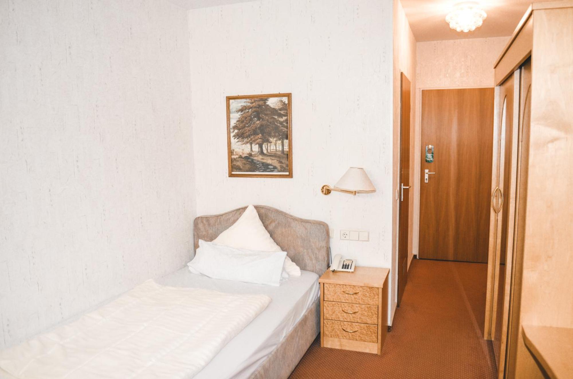 Hotel Harzer Am Kurpark バート・ヘレンアプ エクステリア 写真