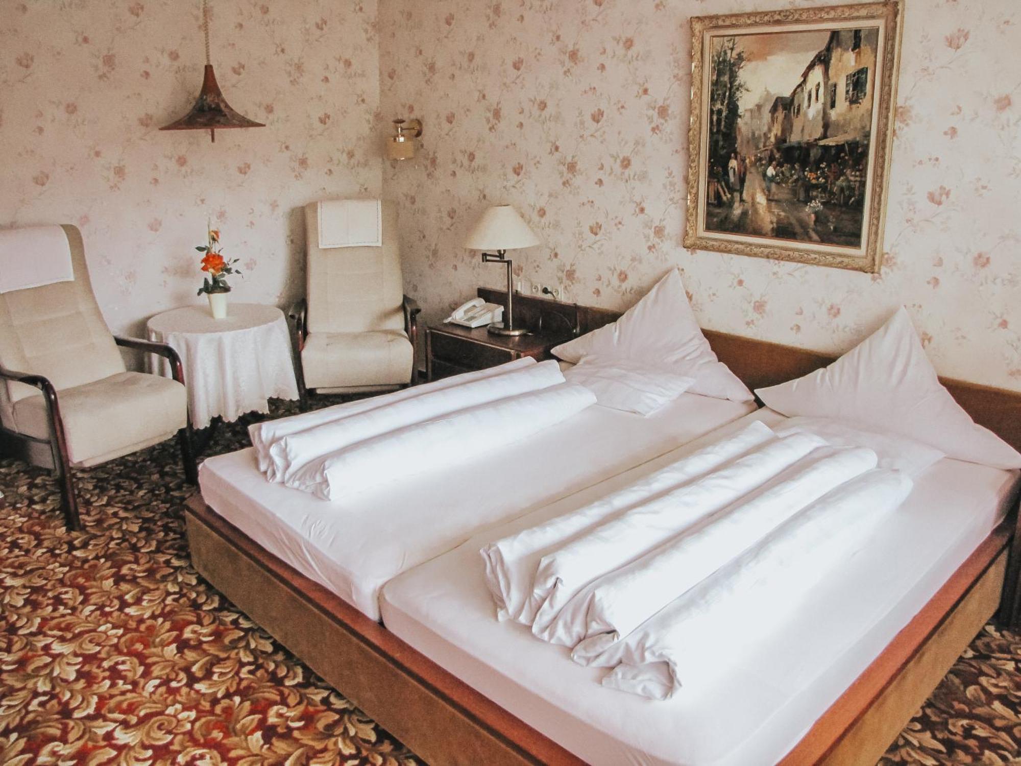 Hotel Harzer Am Kurpark バート・ヘレンアプ エクステリア 写真