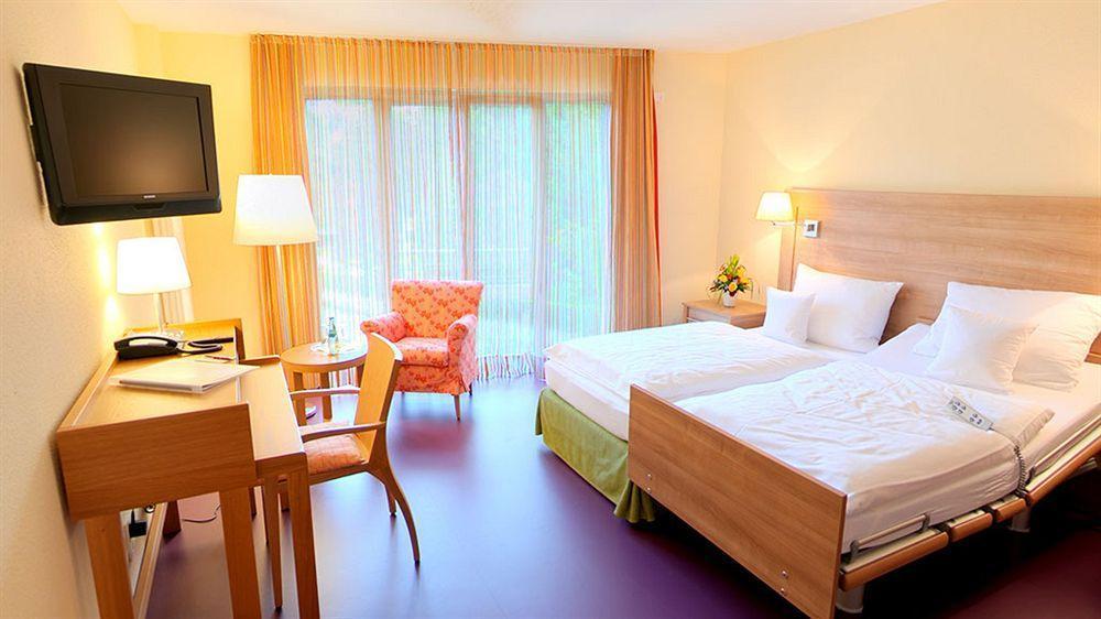 Hotel Harzer Am Kurpark バート・ヘレンアプ エクステリア 写真