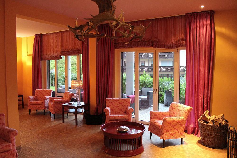 Hotel Harzer Am Kurpark バート・ヘレンアプ エクステリア 写真