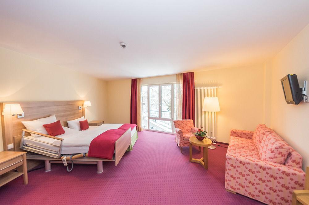 Hotel Harzer Am Kurpark バート・ヘレンアプ エクステリア 写真