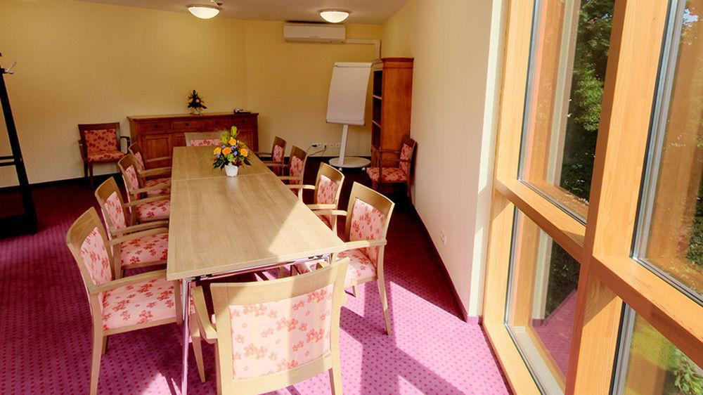 Hotel Harzer Am Kurpark バート・ヘレンアプ エクステリア 写真